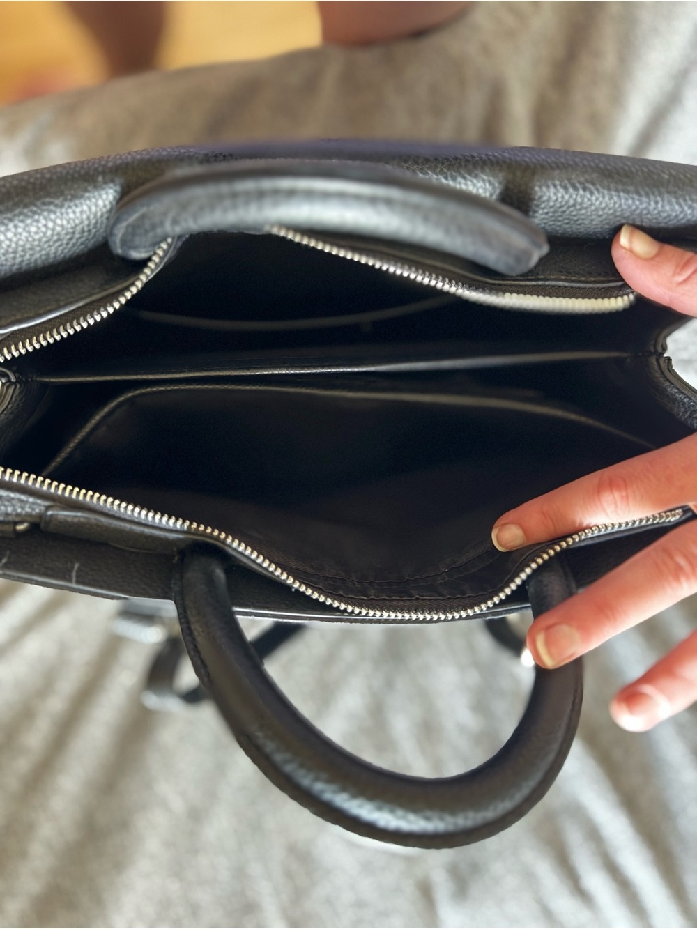 Lambert women’s Black Leather Top-Handle Bag - Picture 2 of 3